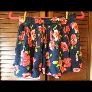 Hollister floral skirt size medium!