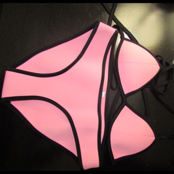 DUPE TRIANGL STYLE BIKINI- 100% Neoprene