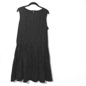 Black sleeveless Mossimo dress