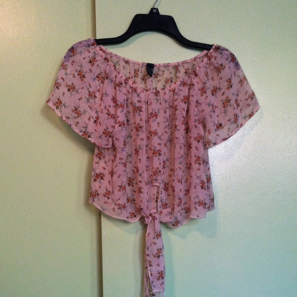 Floral Crop Top 🌻