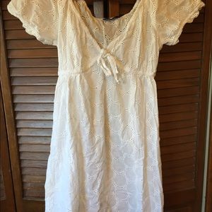 White crochet summer dress size small/medium!