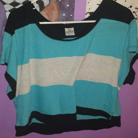 VS Pink cropped top