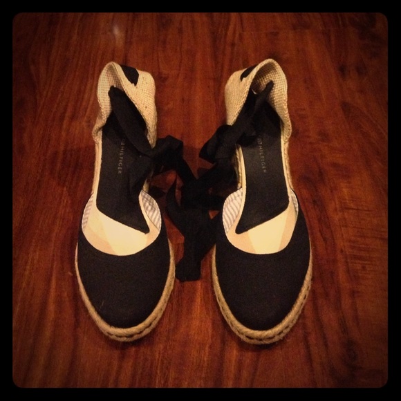 Tommy Hilfiger Black Wedges/Espadrilles
