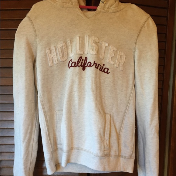 Hollister white hoodie size medium!