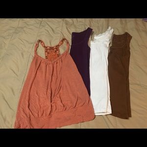 Bundle of 4 tank tops