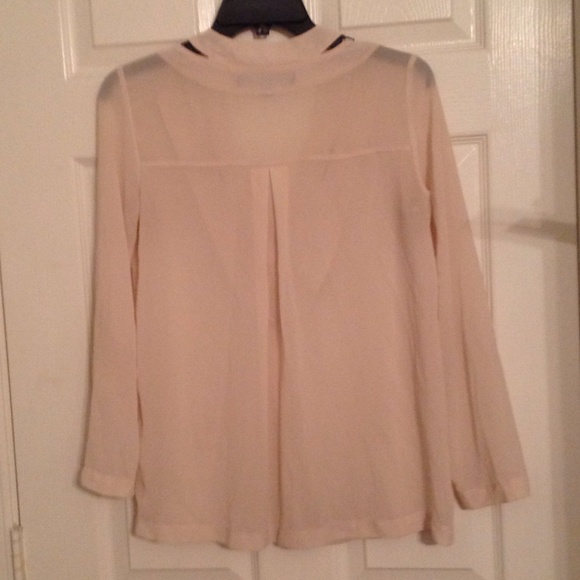 Blouse - Picture 2 of 3