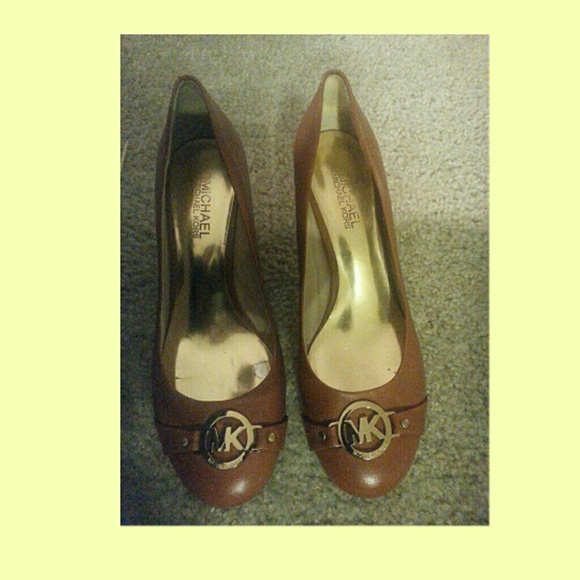 Michael Kors Authentic Low Heel Pump Size 7.5M