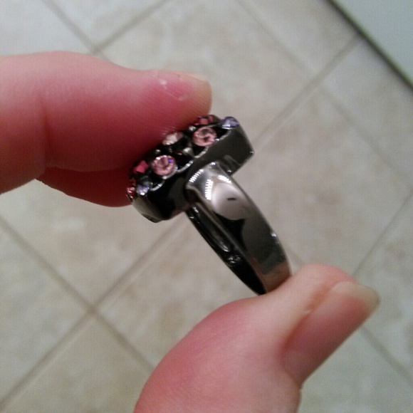 🚫 SOLD 🚫 Multi colored Ring - Picture 2 of 2