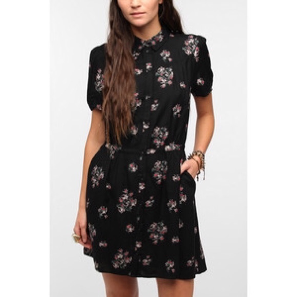 Urban Outfitters Black Floral Dress w/ Pockets