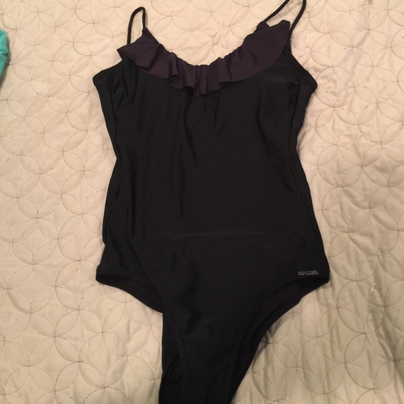 1 piece Ruffle swimsuit