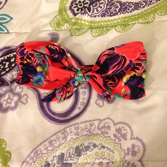 URBAN Bandeau BIKINNI top