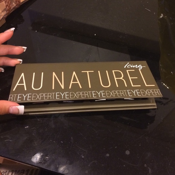 Eyeshadow palette