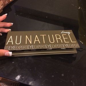 Eyeshadow palette