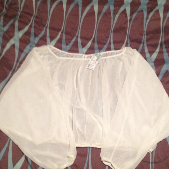 Bat sleeve ivory blouse
