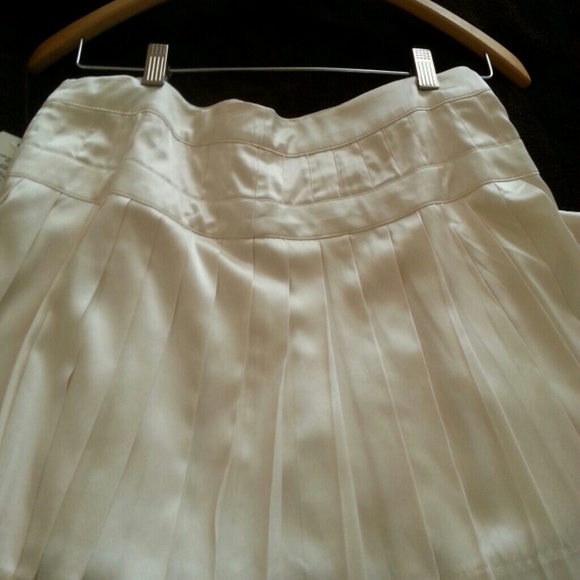 Pleated skirt