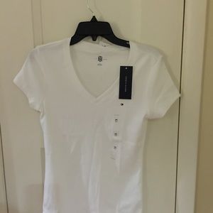 White Tommy Hilfiger tee