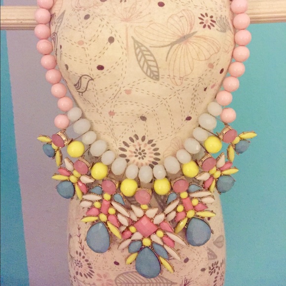 Jewelry - Statement pastel necklace