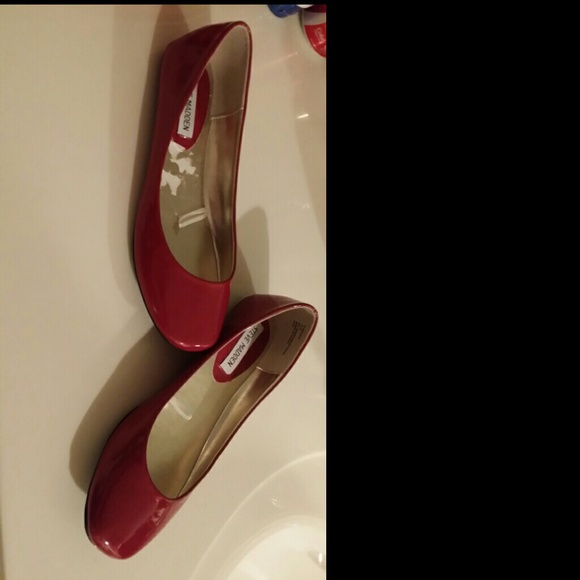 Steve Madden red ballet flats