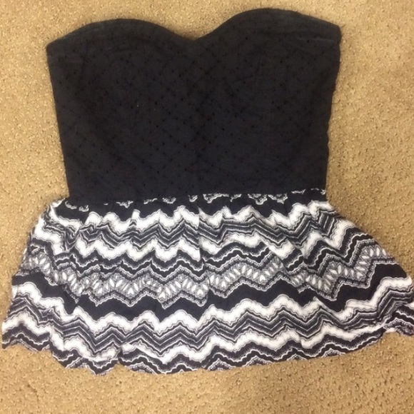 Strapless Kendall & Kylie top