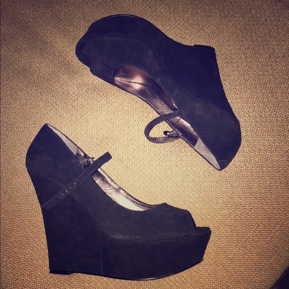 Black suede wedges