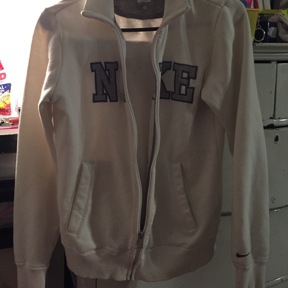 White nike jacket - Picture 2 of 3
