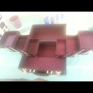 Makeup organizer