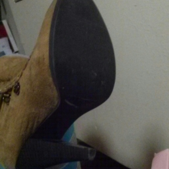 brown booties! - Picture 2 of 4