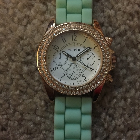 Turquoise watch - Picture 2 of 2