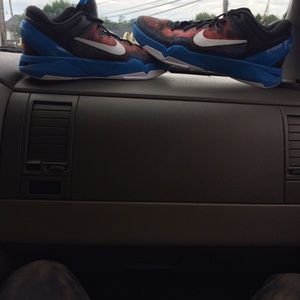 Kobe 7 Dart frogs