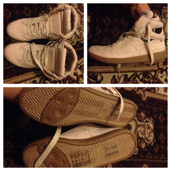 Forever 21 sneakers sz 6