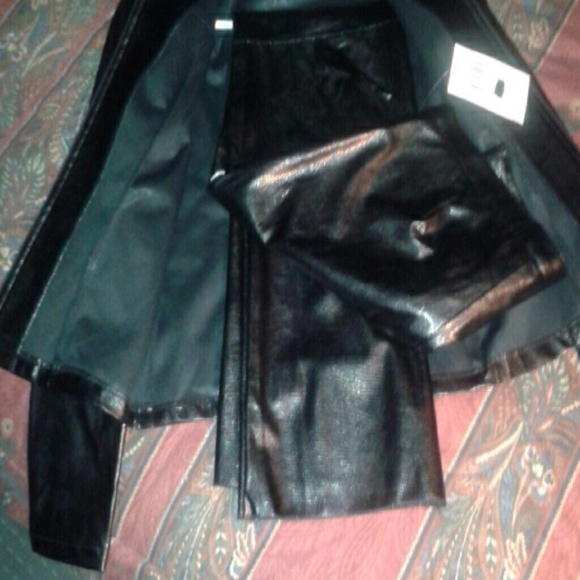 2 PIECE PANTS SUITE - Picture 2 of 3