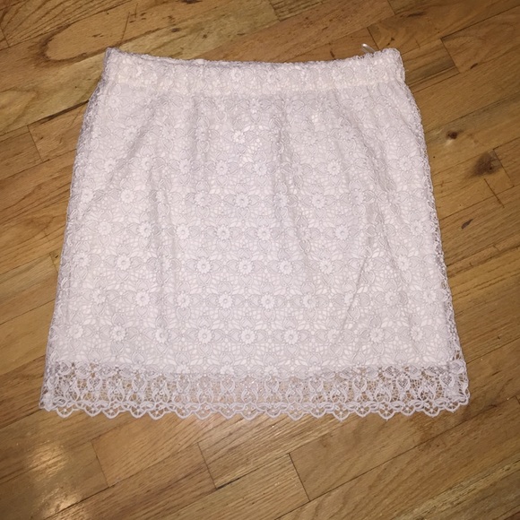 Cream H&M lace skirt