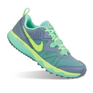 Mint/lime green Nike`s