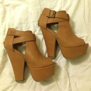 ❌SOLD❌ Steve Madden Heels