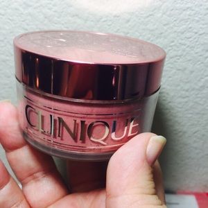 Clinique Glow Crazy Loose Powder