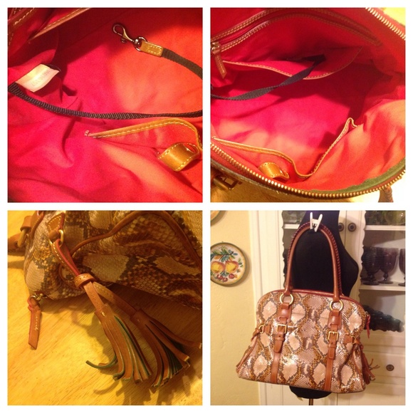 X SOLD $468 Dooney & Bourke Snake Domed Satchel X - Picture 3 of 4