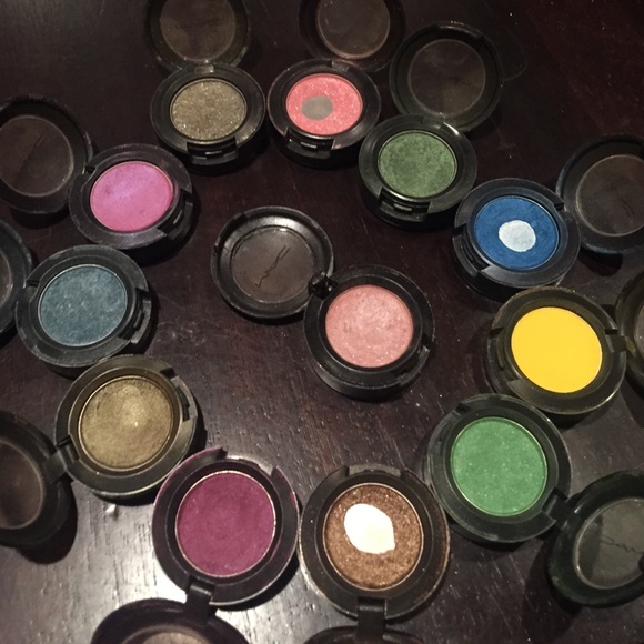 MAC Cosmetics Accessories - Mac cosmetics eyeshadow bundle (12 individual)