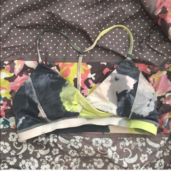 Lululemon low V bra