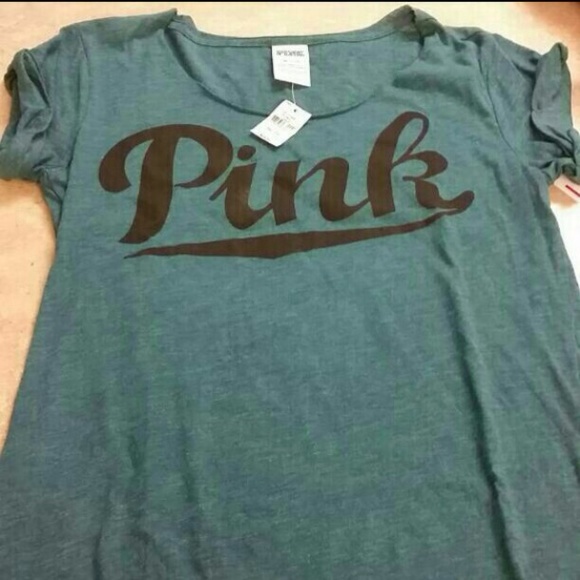 ⚡️FLASH SALE!! NWT VS SHIRT XS 💚