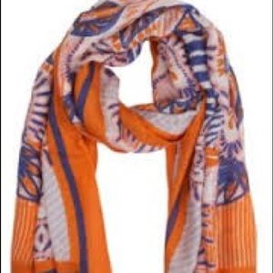 Stella and dot union square scarf in tangerine
