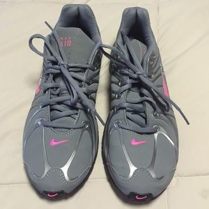 Nike Max Air leather running shoes