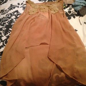 Tan tank with detail