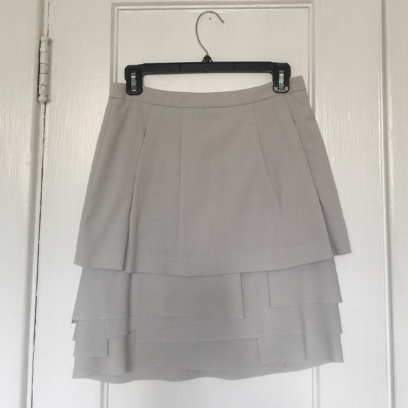 BCBG Max Azria tiered beige skirt size 2