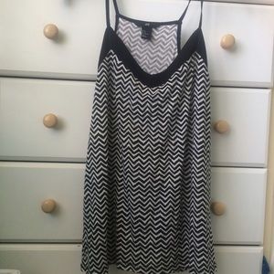 Loose black & white striped chevron tank top