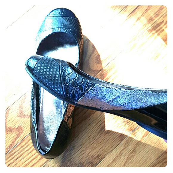 Aldo black and metallic flats