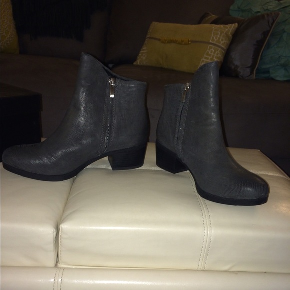 NWT French Connection Truman bootie black - Picture 3 of 4