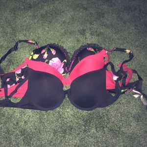 Bundle of 3 36C bras!