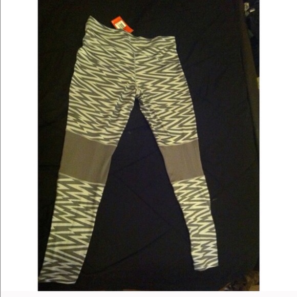 Nike dry-fit printed leggings - Picture 2 of 4