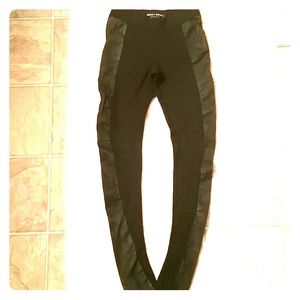 Alice + Olivia Black Leggings