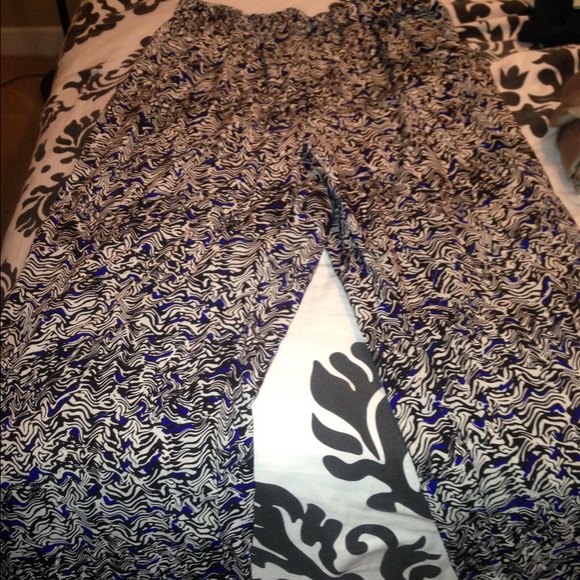 *SOLD* Black and white palazzo pants